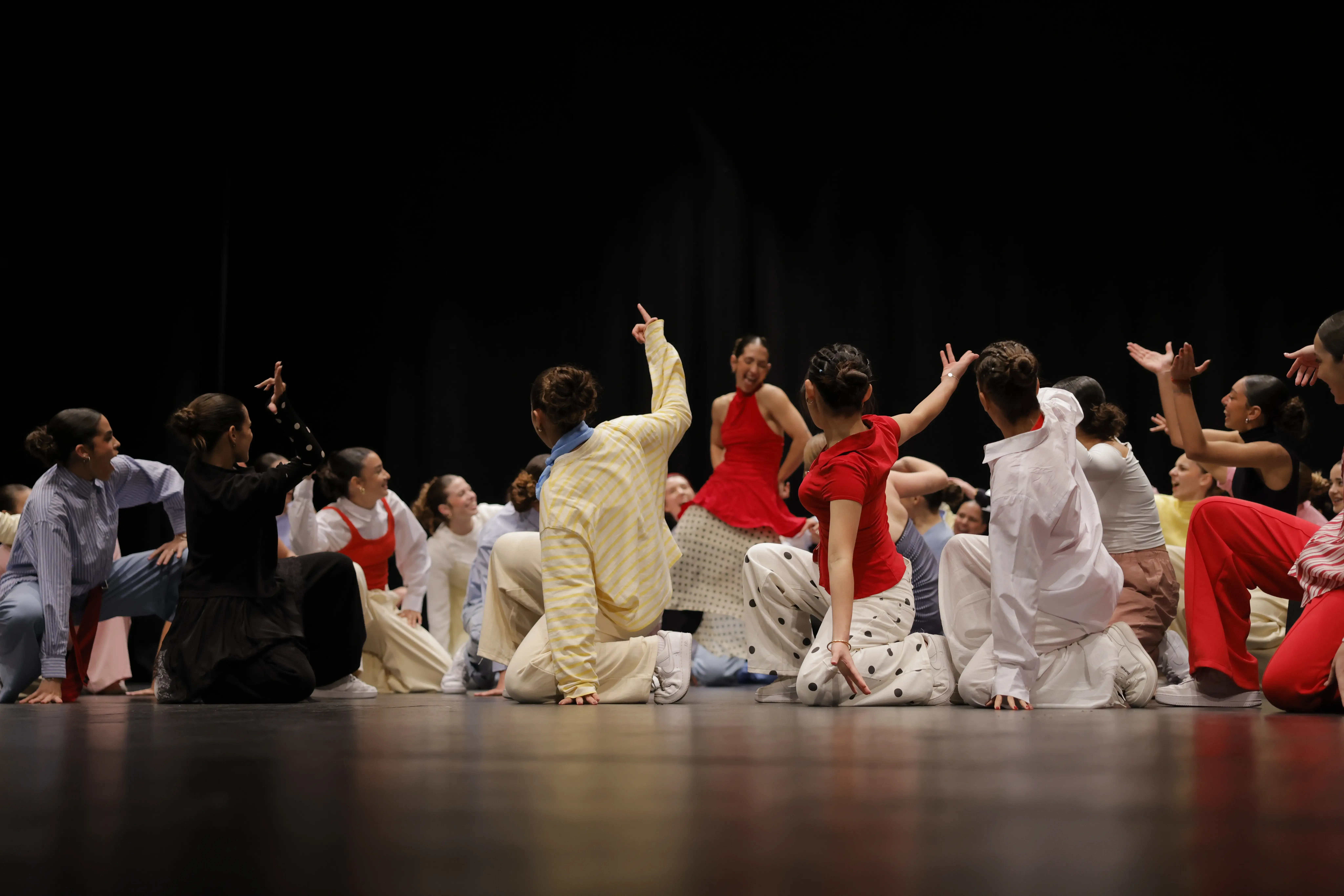 Grupo de alumnas en un campamento de danza